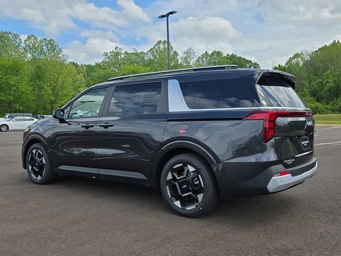 New 2026 Kia Carnival EX FWD image 3