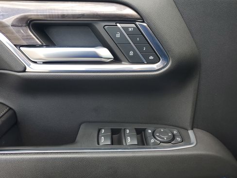 Used 2024 Chevrolet Silverado 1500 LTZ image 22