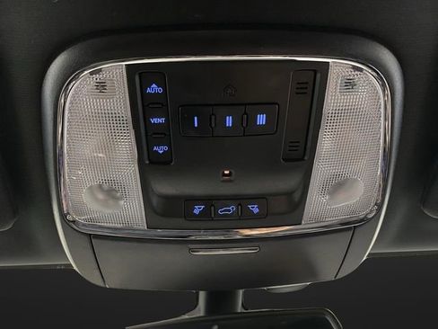 Used 2016 Jeep Grand Cherokee Limited image 27