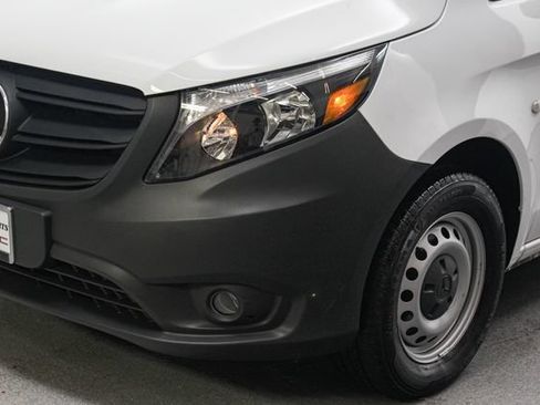 Used 2023 Mercedes-Benz Metris image 5
