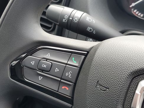 Used 2025 RAM ProMaster 2500 w/ Convenience Group image 11