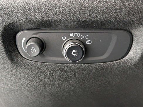 Certified 2023 Chevrolet Traverse LT image 23