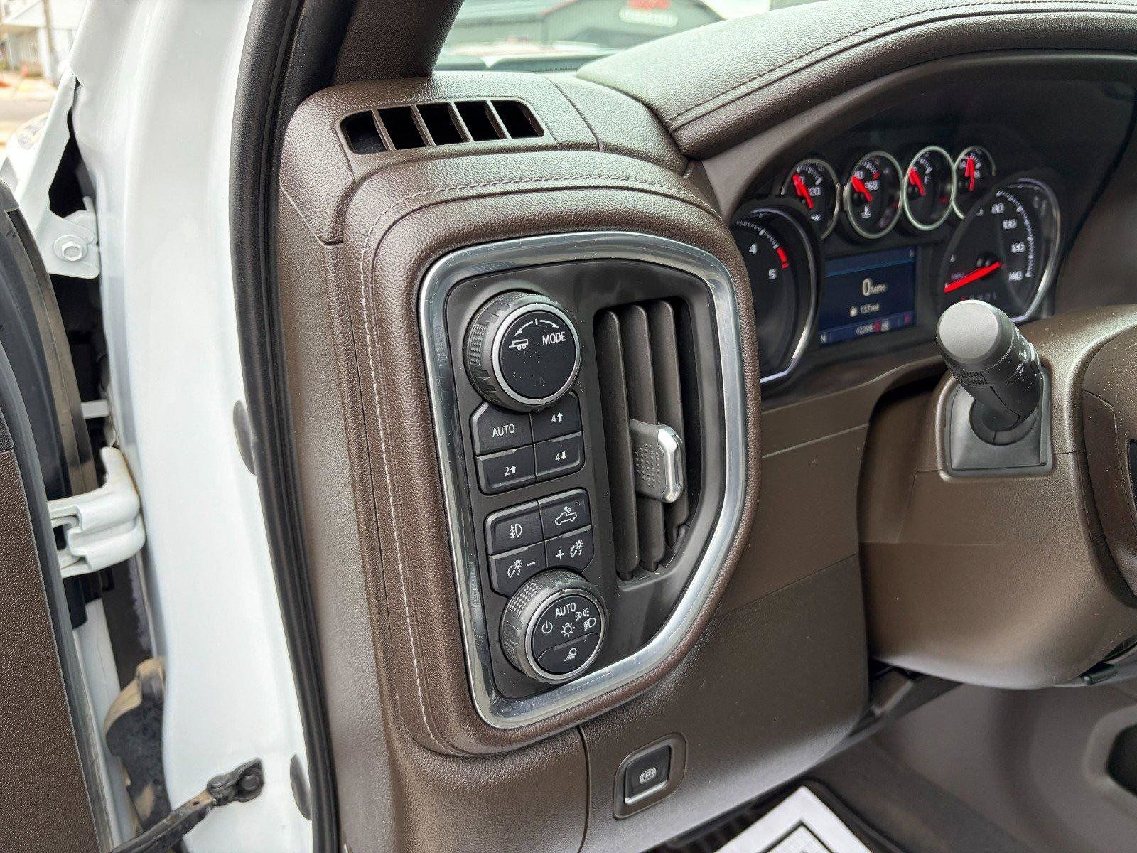Used 2021 Chevrolet Silverado 2500 LTZ w/ Z71 Chrome Sport Edition AWD/4WD image 10