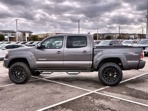 Used 2012 Toyota Tacoma PreRunner image 3