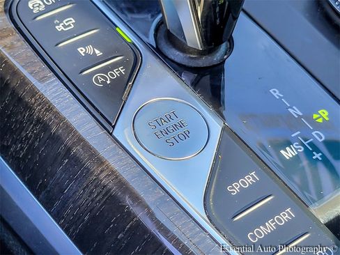 Used 2021 BMW 330i xDrive 330i xDrive w/ Convenience Package image 18