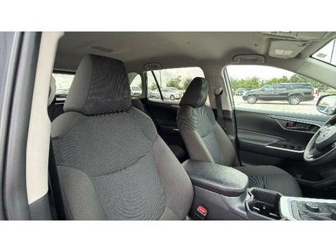 Certified 2025 Toyota RAV4 LE AWD/4WD image 39