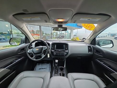 Used 2022 Chevrolet Colorado W/T w/ WT Convenience Package AWD/4WD image 19