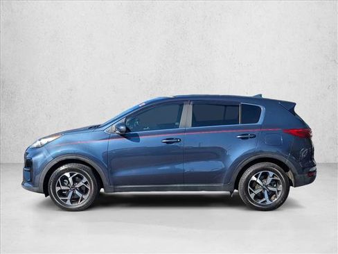 Used 2022 Kia Sportage LX image 9