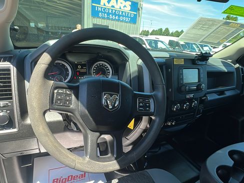 Used 2019 RAM 1500 Tradesman w/ Chrome Appearance Group AWD/4WD image 14