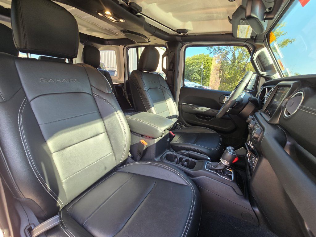 Used 2023 Jeep Wrangler Unlimited Sahara w/ Cold Weather Group AWD/4WD image 26