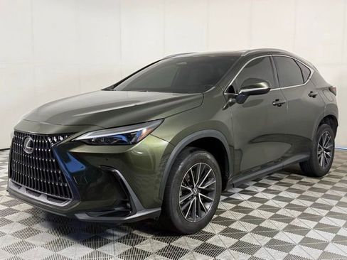 Used 2024 Lexus NX 250 FWD image 2