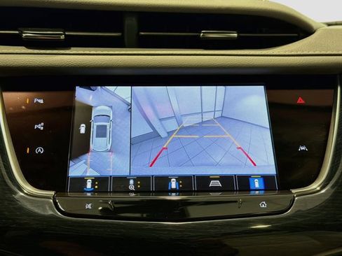 Used 2024 Cadillac XT6 Premium Luxury w/ Technology Package AWD/4WD image 12