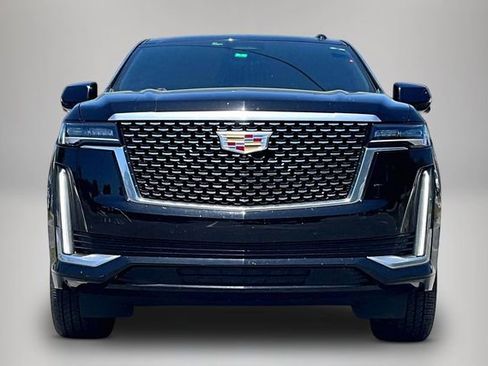 Used 2023 Cadillac Escalade Premium Luxury AWD/4WD image 3