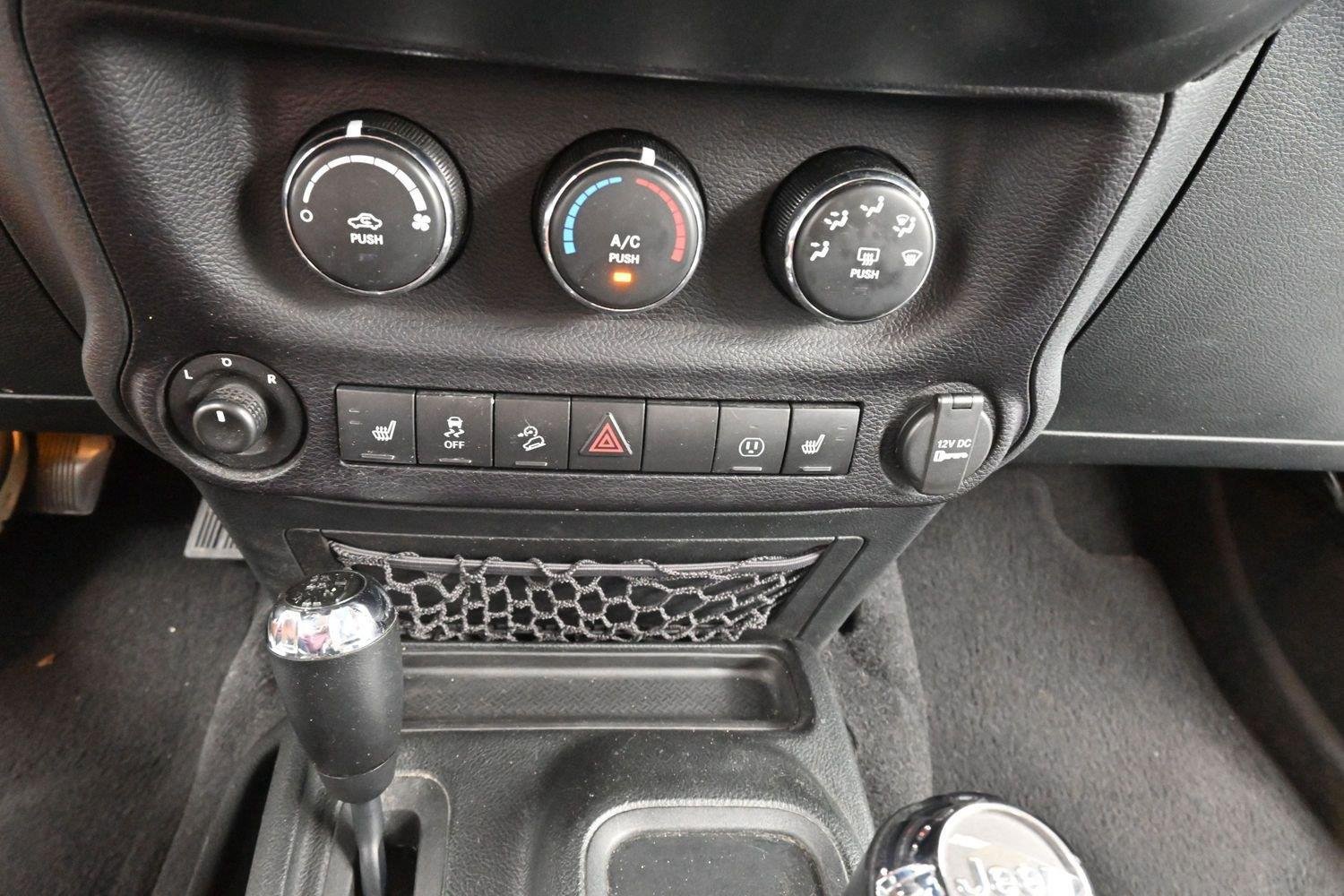 Used 2016 Jeep Wrangler Unlimited Rubicon w/ Dual Top Group AWD/4WD image 20