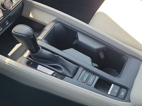 Used 2025 Honda Accord LX image 27