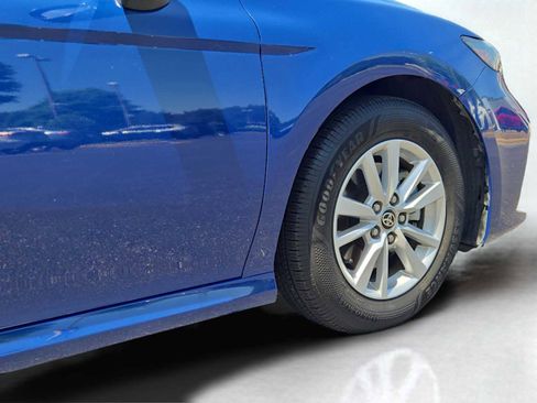 Used 2025 Toyota Camry LE image 12