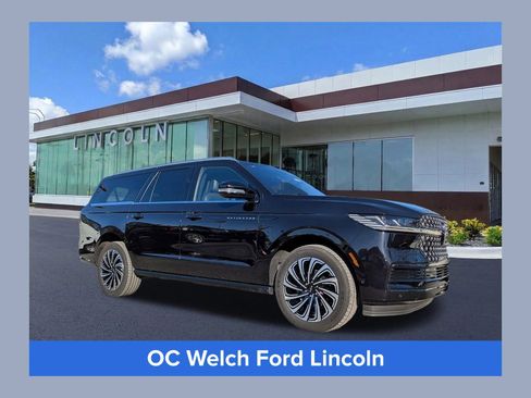 Certified 2025 Lincoln Navigator L Black Label AWD/4WD image 1