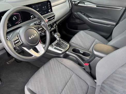 Certified 2024 Kia Seltos LX AWD/4WD image 12