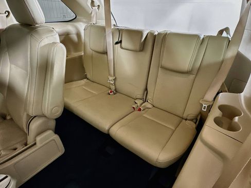 Used 2018 Toyota Highlander Limited Platinum FWD image 30