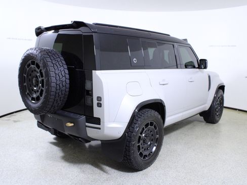 Used 2026 Land Rover Defender 110 OCTA AWD/4WD image 7