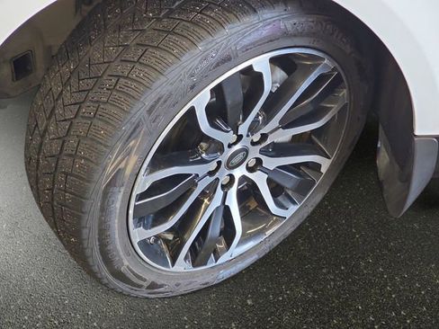 Used 2018 Land Rover Range Rover Sport HSE AWD/4WD image 34