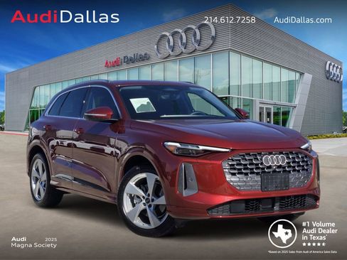 Certified 2025 Audi Q5 Prestige image 1