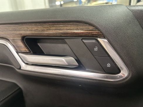 Used 2023 GMC Sierra 1500 SLE image 10