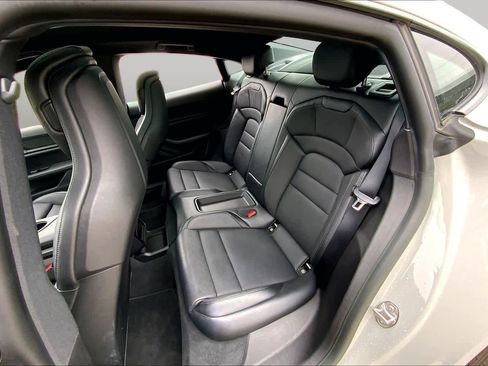 Used 2022 Porsche Taycan RWD image 18