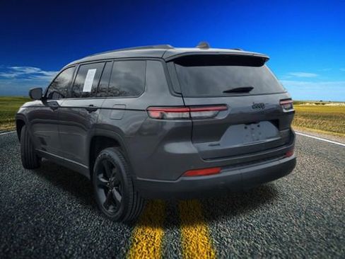 Certified 2023 Jeep Grand Cherokee L Laredo image 2