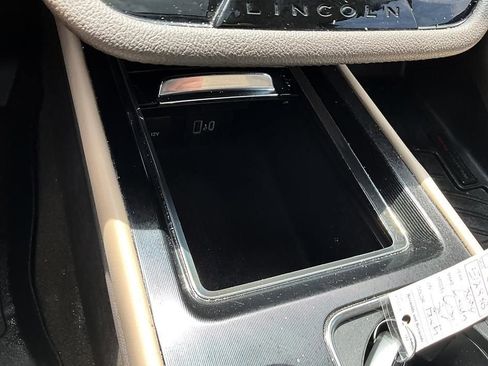 Used 2020 Lincoln Corsair AWD w/ Premium Package image 21
