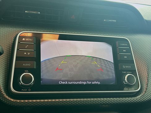 Used 2020 Nissan Kicks SV FWD image 19