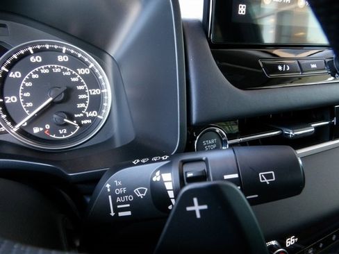 New 2025 Mitsubishi Outlander SE image 36