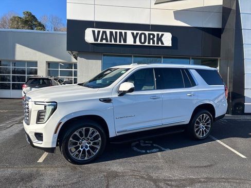 New 2026 GMC Yukon Denali w/ LPO, Floor Liner Package image 57