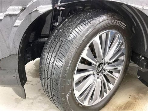 Certified 2025 INFINITI QX80 Luxe image 11