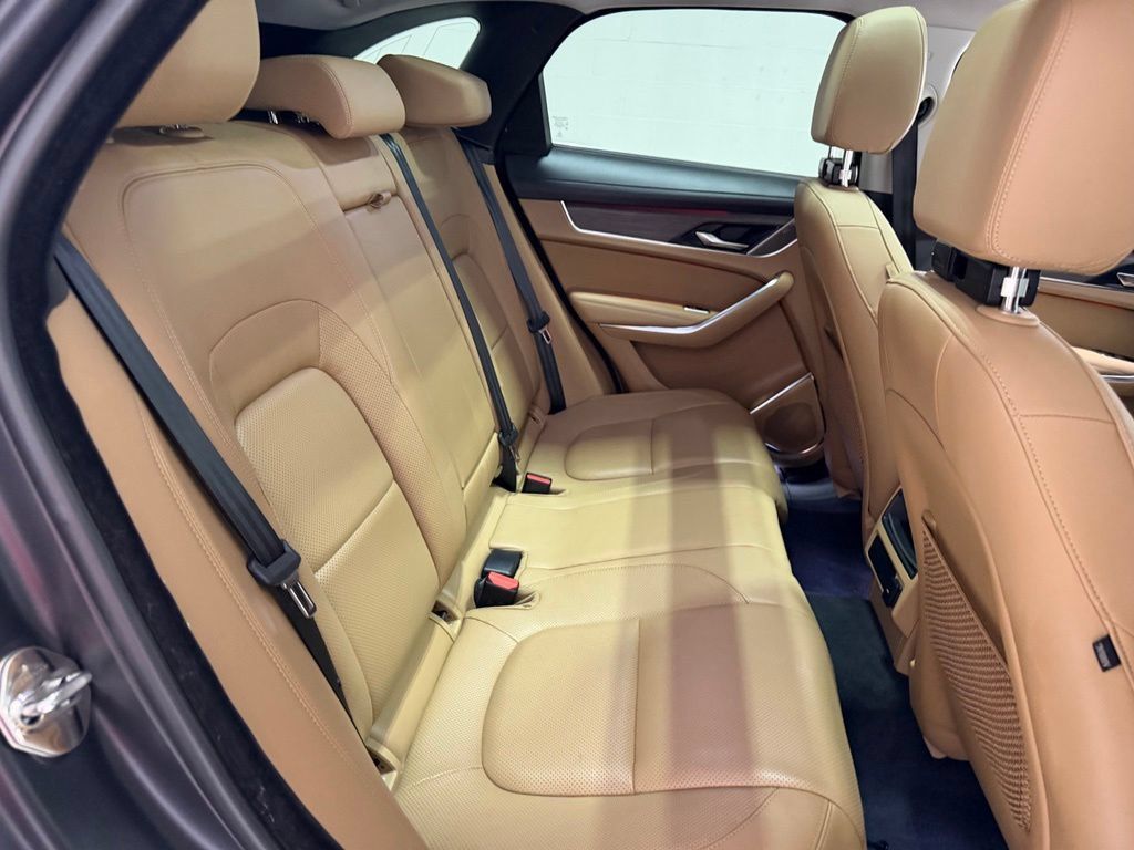 Used 2021 Jaguar F-PACE S AWD/4WD image 42