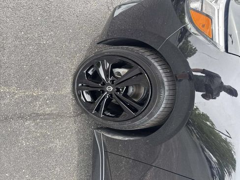 Used 2022 Nissan Sentra SR FWD image 12