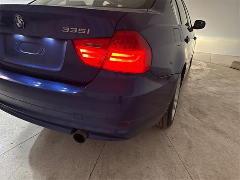 Used 2011 BMW 335i Sedan image 21