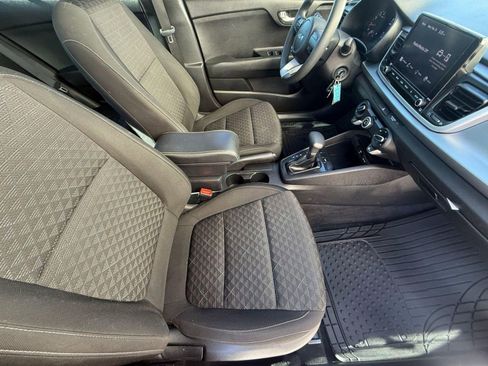 Used 2022 Kia Rio LX image 35