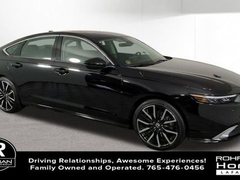 New 2026 Honda Accord Touring image 2