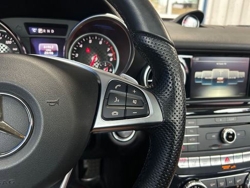 Used 2019 Mercedes-Benz SLC 300 image 17