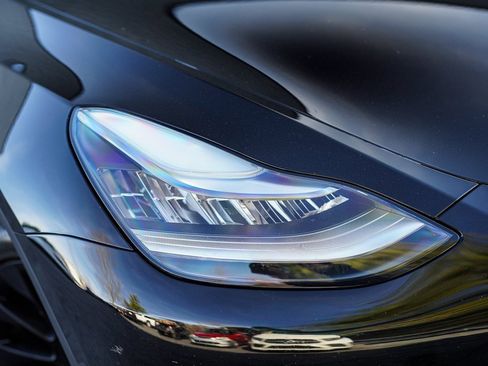 Used 2021 Tesla Model Y Long Range image 6