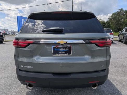 Used 2023 Chevrolet Traverse LT w/ LPO, Floor Liner Package FWD image 3