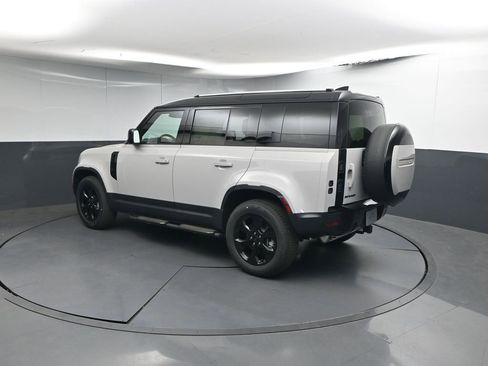 New 2026 Land Rover Defender 110 S AWD/4WD image 3
