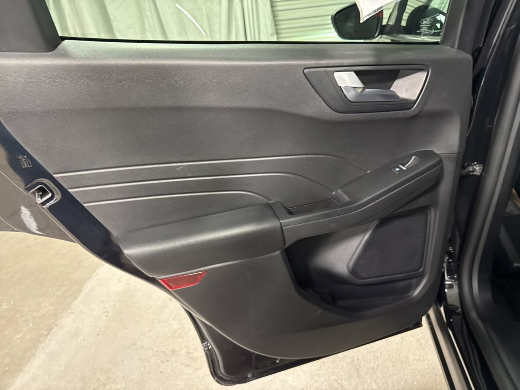 Used 2025 Ford Escape ST-Line FWD image 15