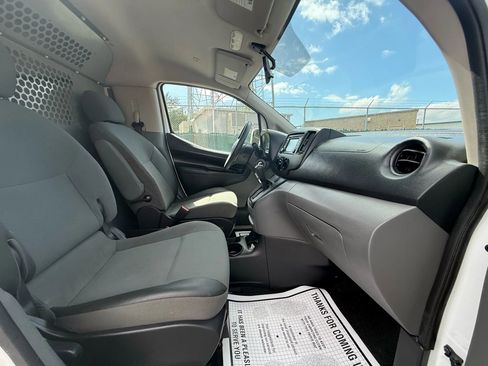 Used 2018 Nissan NV200 SV w/ Navigation Package image 21