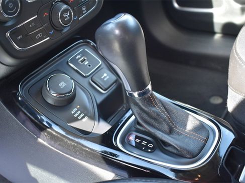 Used 2021 Jeep Compass Limited image 27