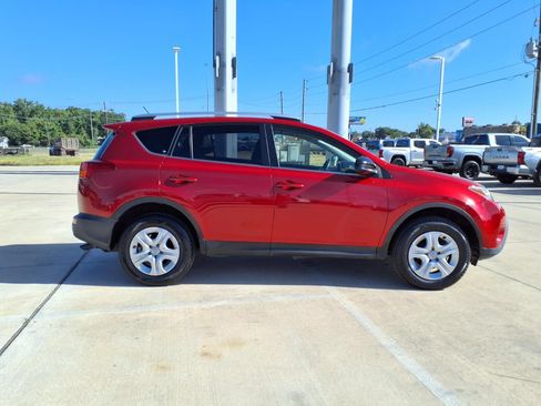 Used 2015 Toyota RAV4 LE FWD image 5