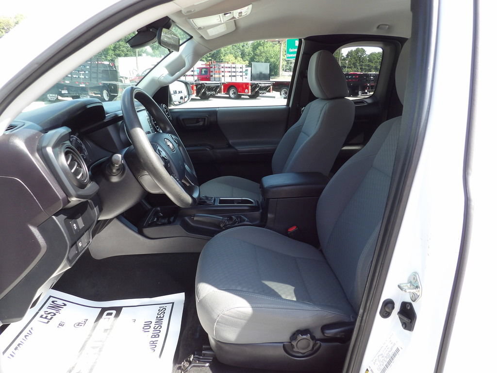 Used 2020 Toyota Tacoma SR RWD image 17