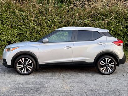 Used 2020 Nissan Kicks SV w/ Exterior Package