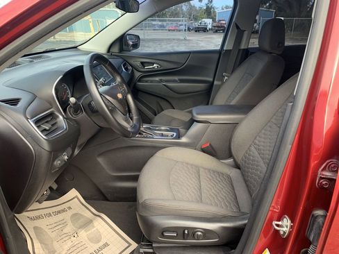 Used 2018 Chevrolet Equinox LT FWD image 14